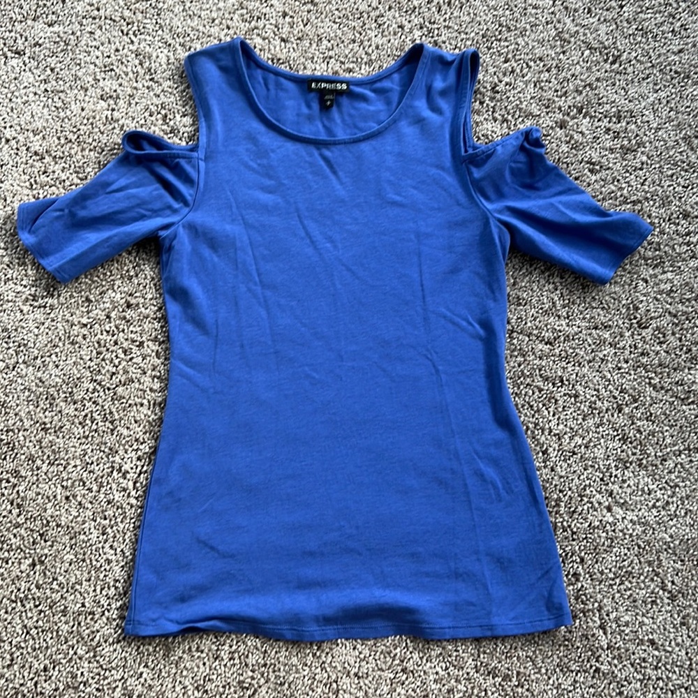 small cut out shoulder shirt from express